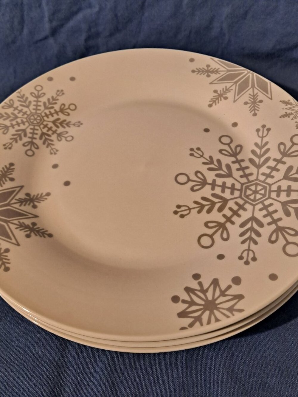 Set 4 Royal Norfolk SNOWFLAKE SALAD PLATES 8" Christmas Holiday Silver Snow Brea
